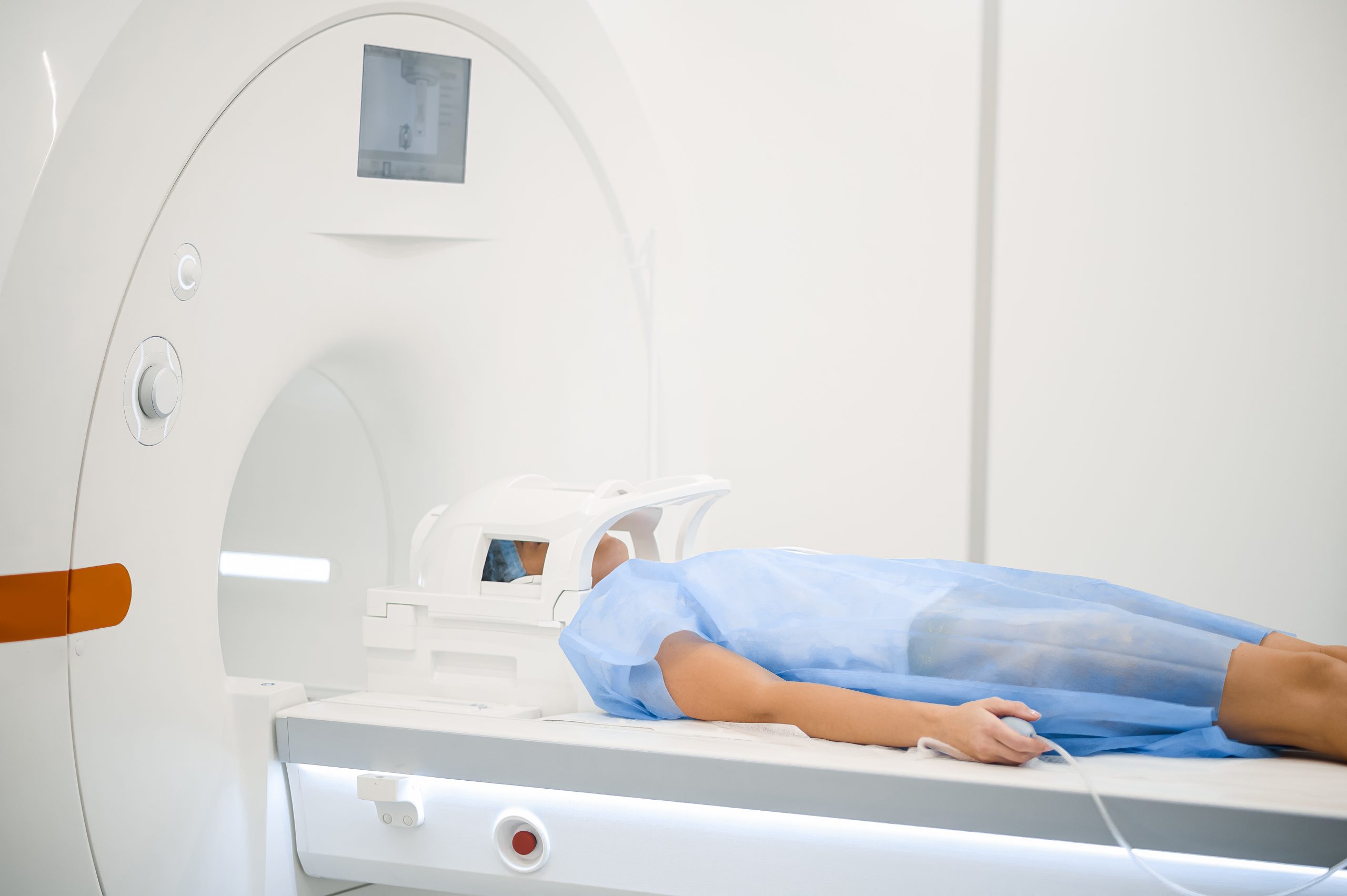 do cancerous lymph nodes show up on a PET scan