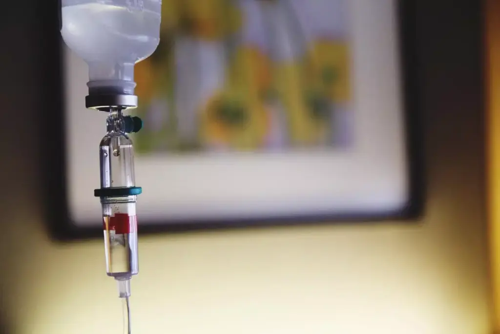 A detailed illustration of various chemotherapy regimens for the treatment of breast cancer. In the foreground, a physician consults a patient, reviewing treatment options and dosage schedules. The middle ground features colorful infusion bags and medical equipment, conveying the complexity of the therapies. In the background, a grid of molecular structures and chemical formulas highlights the scientific underpinnings of the treatment. Warm lighting and a neutral color palette create a calming, authoritative atmosphere, emphasizing the importance of personalized, evidence-based care. The overall composition communicates the nuanced factors that determine the optimal chemotherapy regimen for each patient.