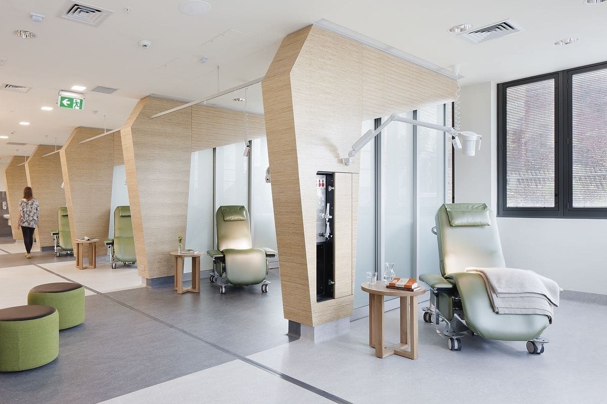 10 Comforting Words for Someone with Cancer: What Truly Helps Patients Feel Supported