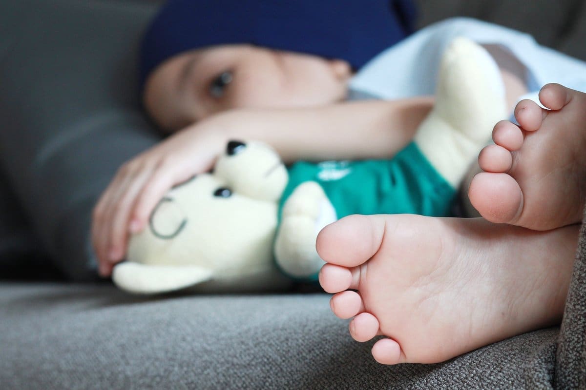 Immediate Sickle Cell Pain: Crucial Action for a 4-Year-Old