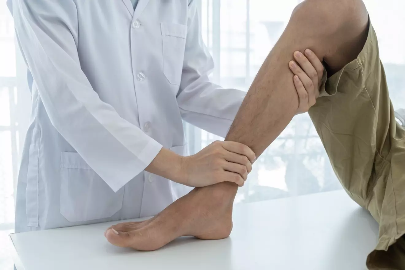 ankle pain and swelling