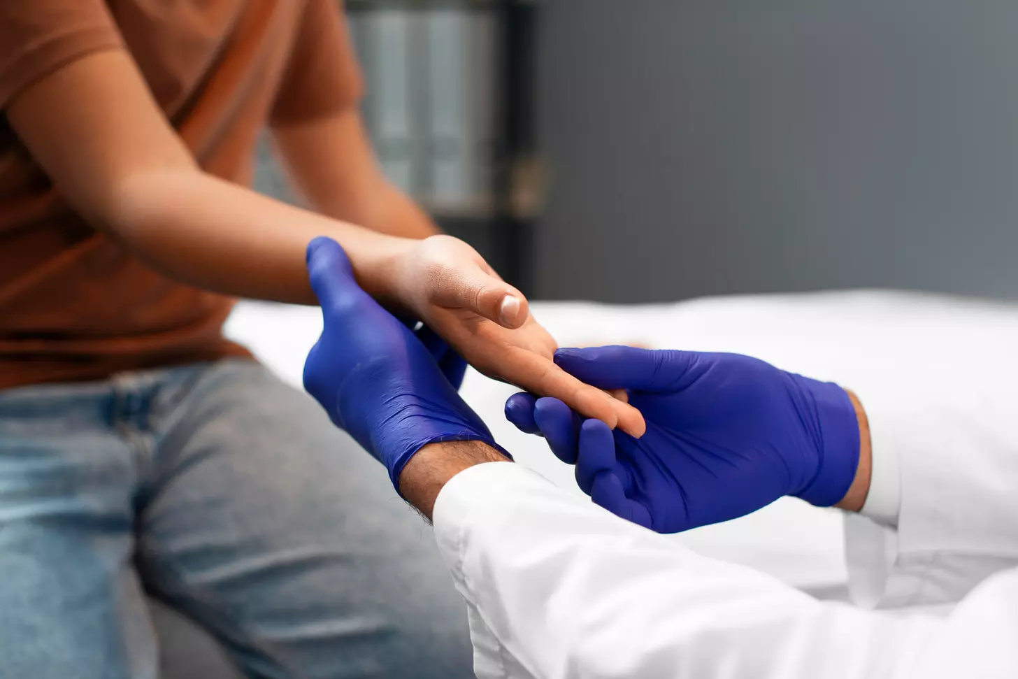 arachnoid cyst surgery recovery time