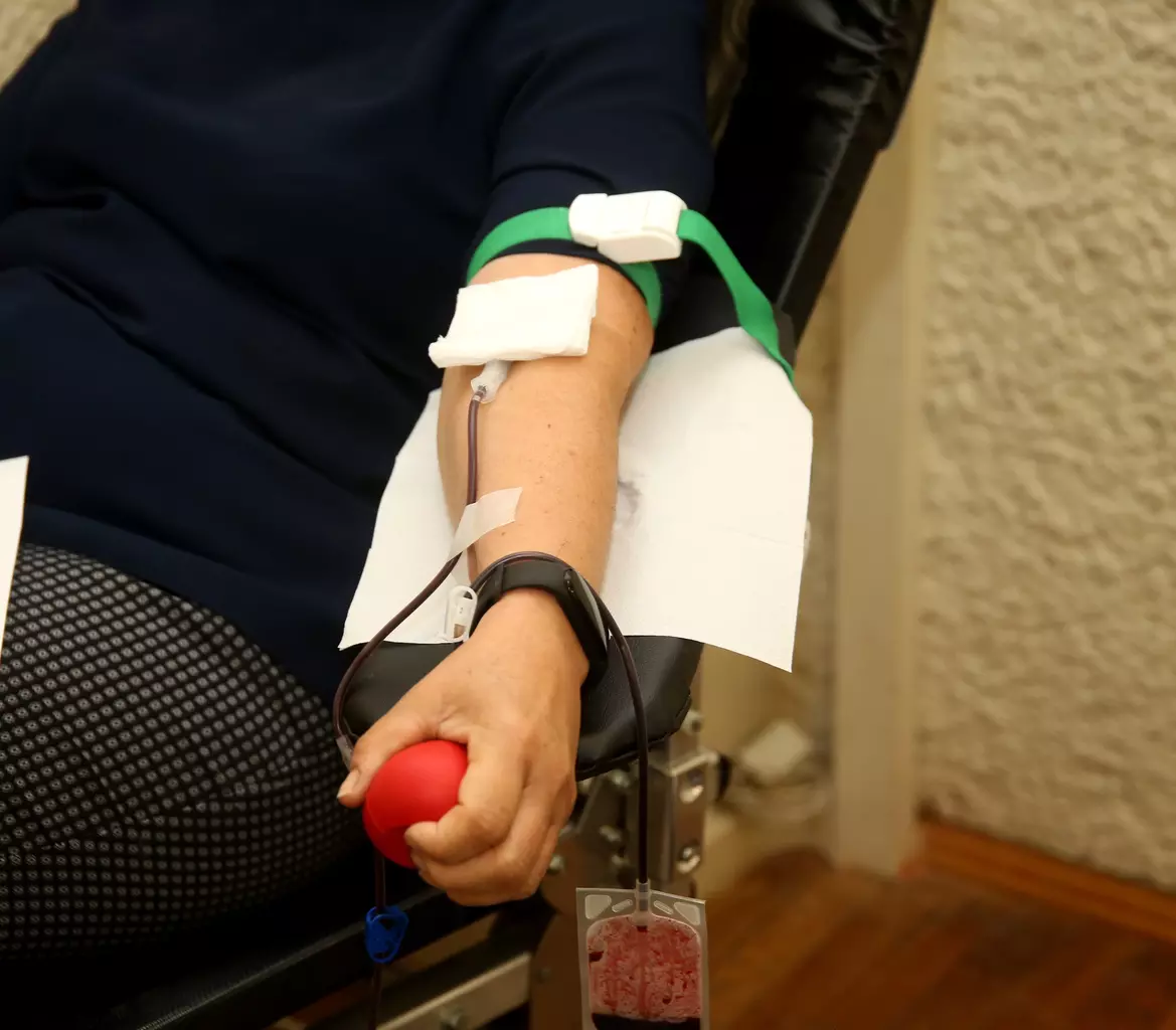 blood donation graduation cord