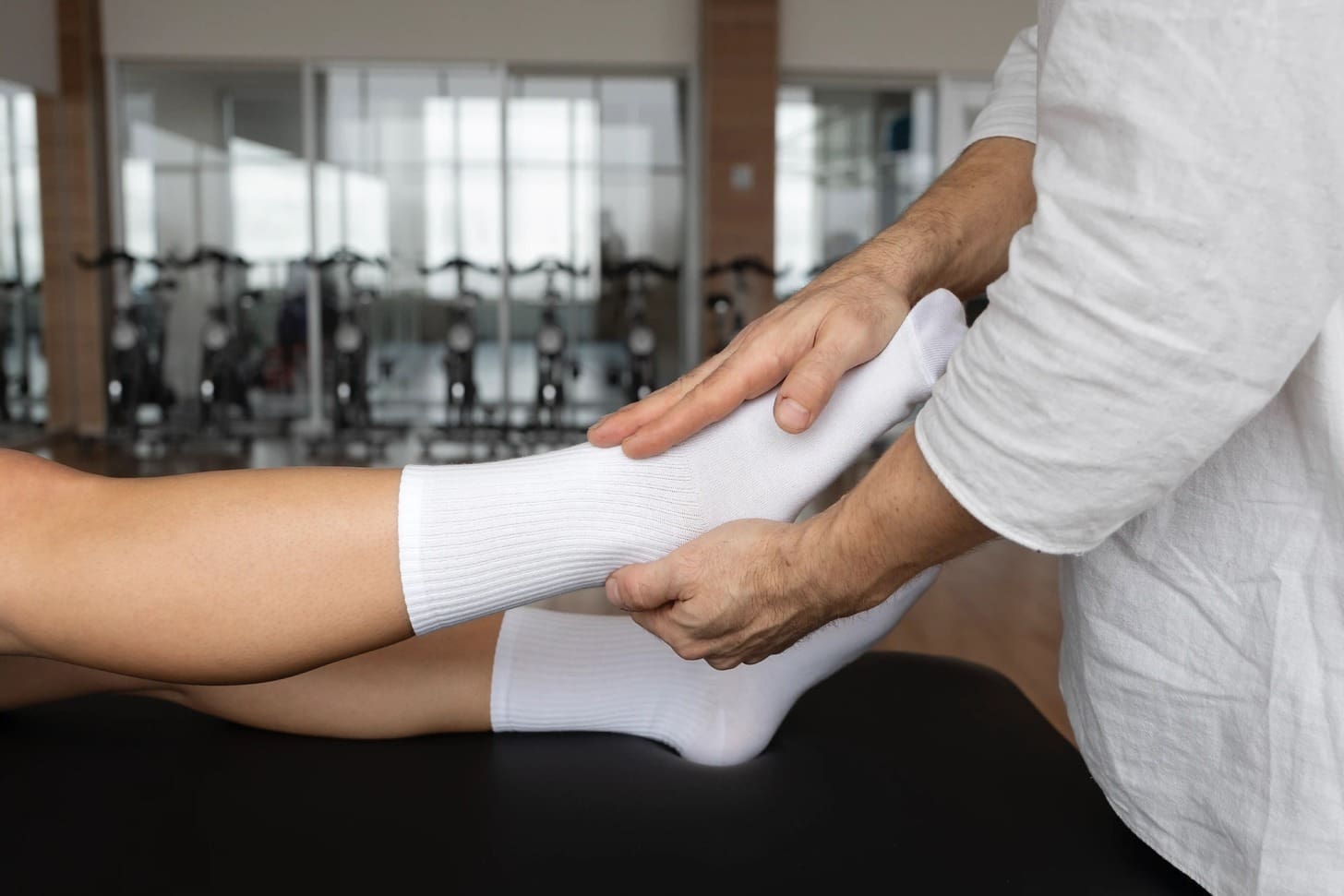 compression socks after knee replacement surgery