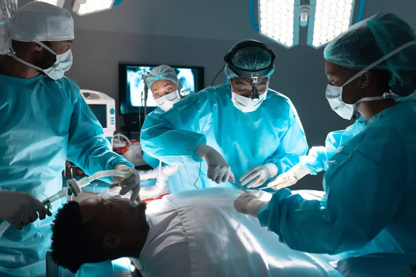 doctors in operation theatre
