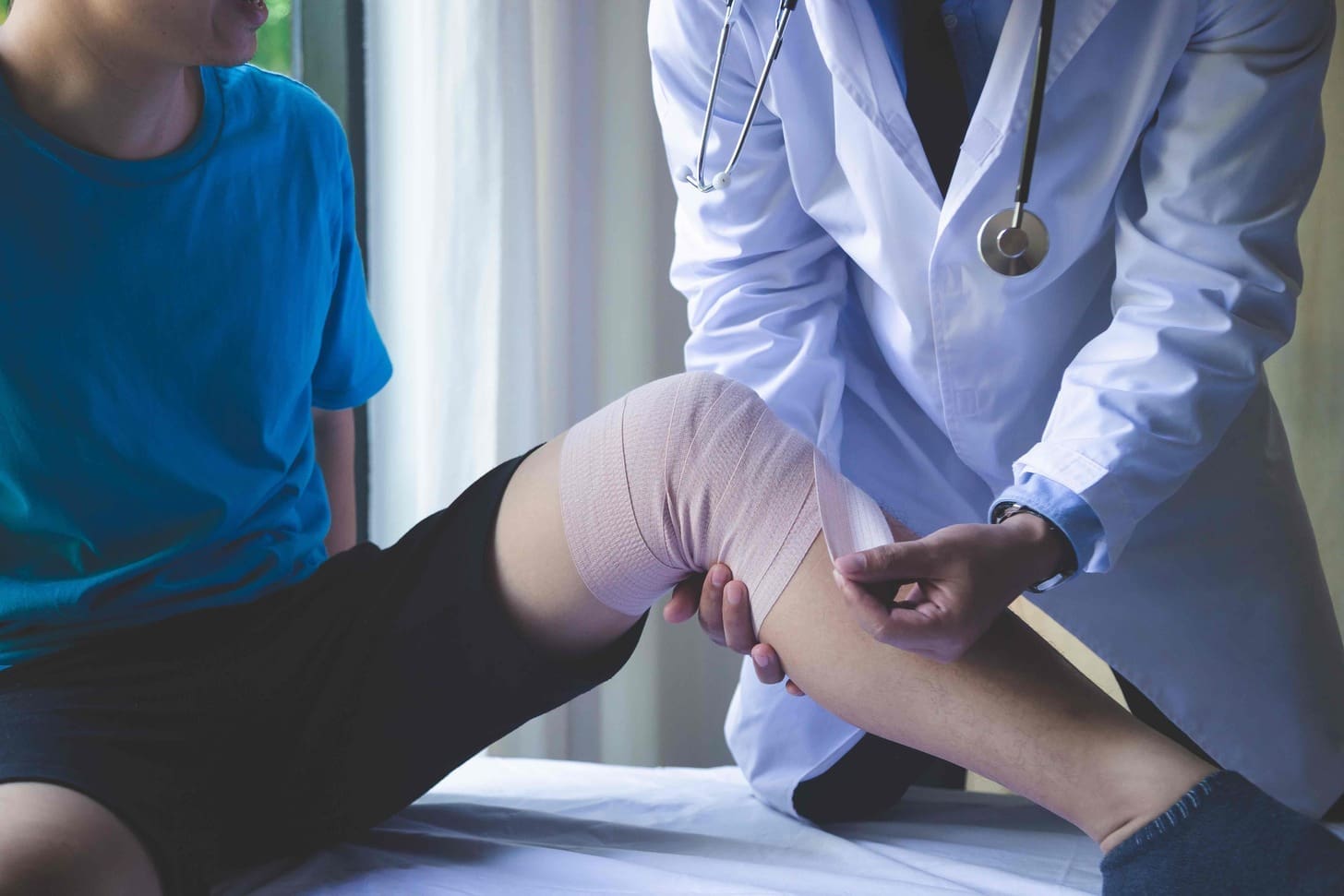 how to elevate knee after surgery