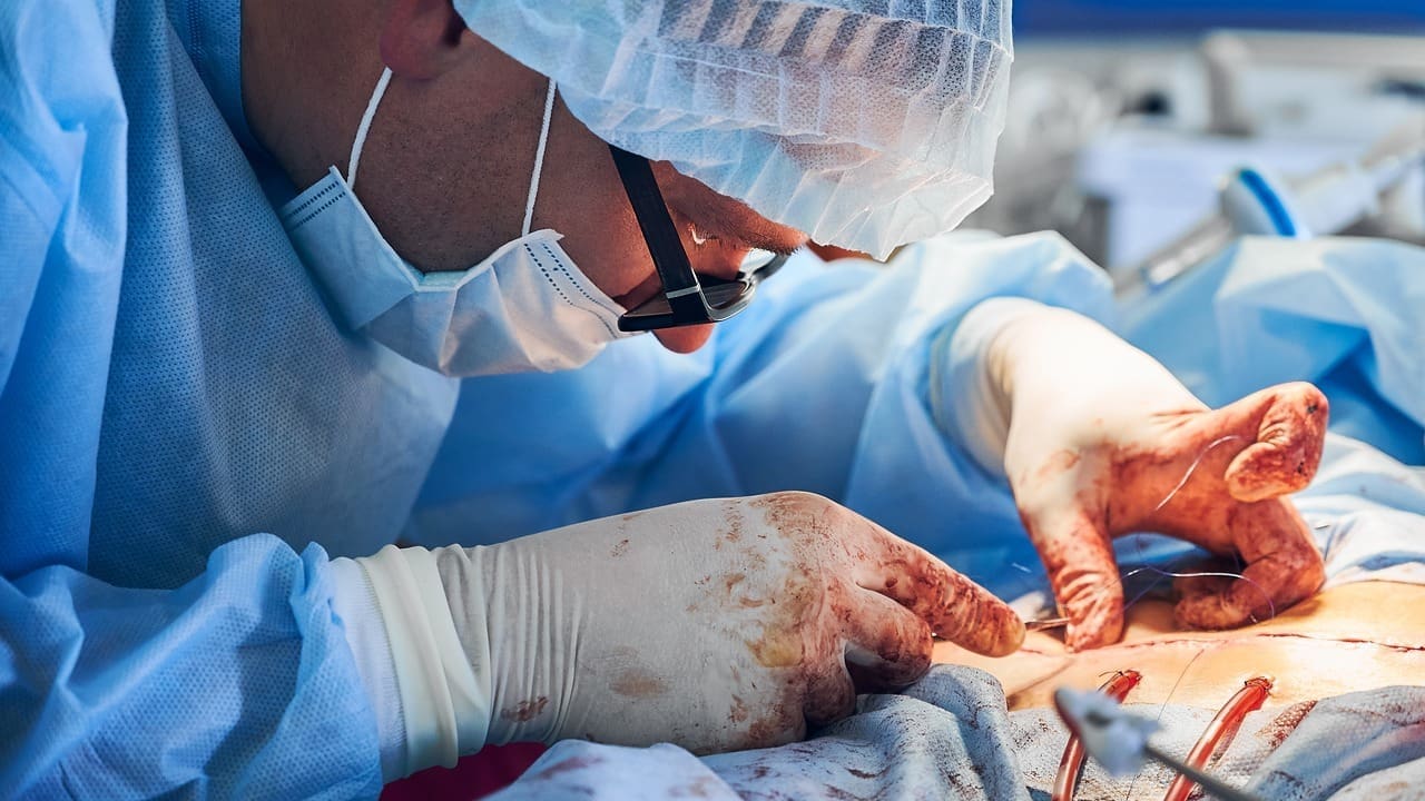 how to repair a leaky heart valve