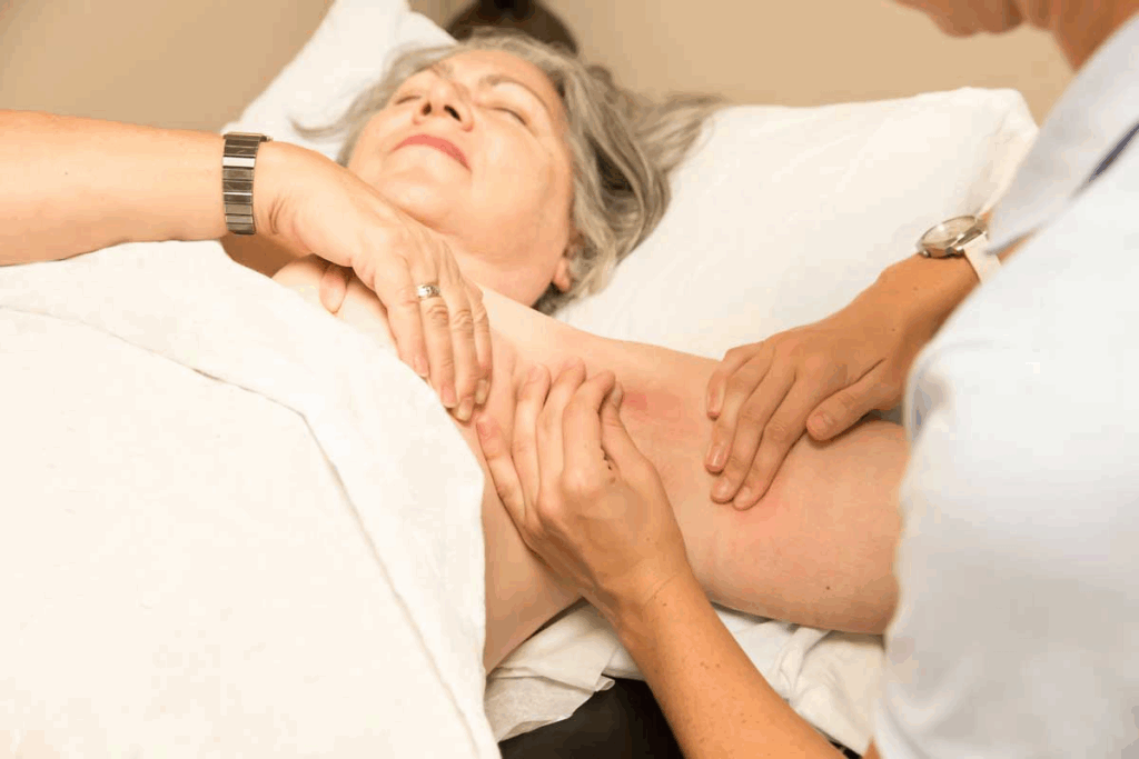 9 Myeloma Symptoms: Recognizing Early Signs of Multiple Myeloma Cancer 2 9 Myeloma Symptoms: Recognizing Early Signs of Multiple Myeloma Cancer