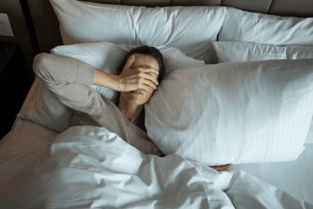 Sleep with Knee Tendonitis: The Amazing Best Positions Revealed