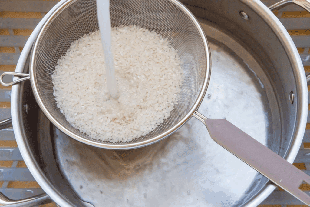 How to Get Rid of Inflammation in the Knee: Rest Injured Knee and Avoid Weight 3 How to Get Rid of Inflammation in the Knee: Rest Injured Knee and Avoid Weight