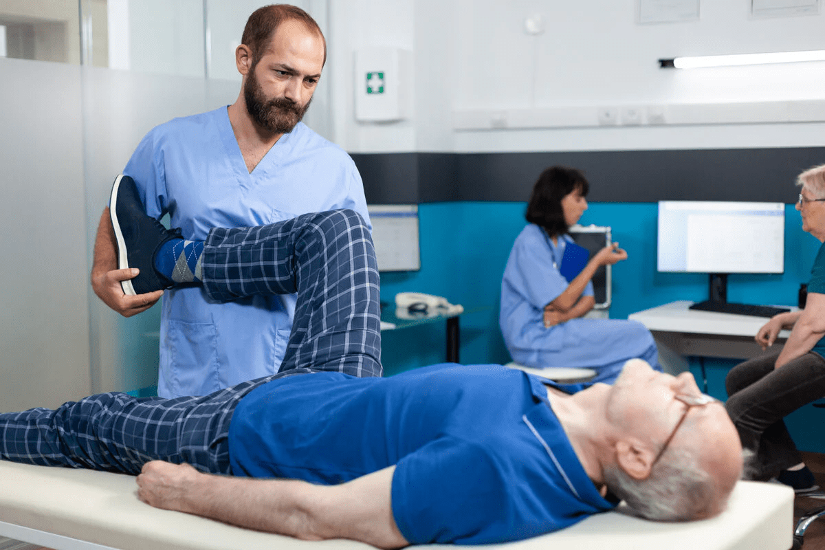 When to See a Doctor for Knee Pain