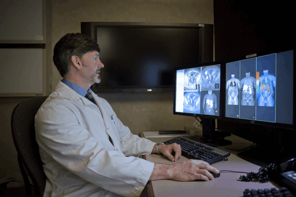 Intensive radiologist: What Do They Do? (Guide) 3 Intensive radiologist: What Do They Do? (Guide)