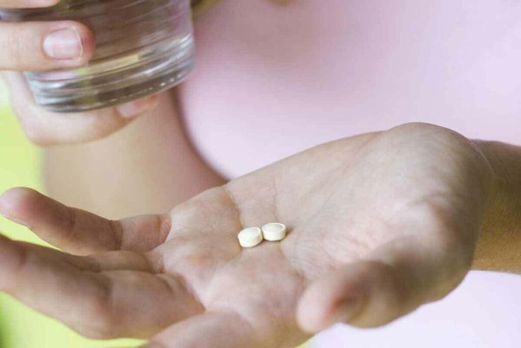 1 mg of Folic Acid: 7 Key Facts About Pills, Dosages, and Safe Use 2 1 mg Folic Acid: 7 Key Facts About Pills, Dosages, and Safe Use