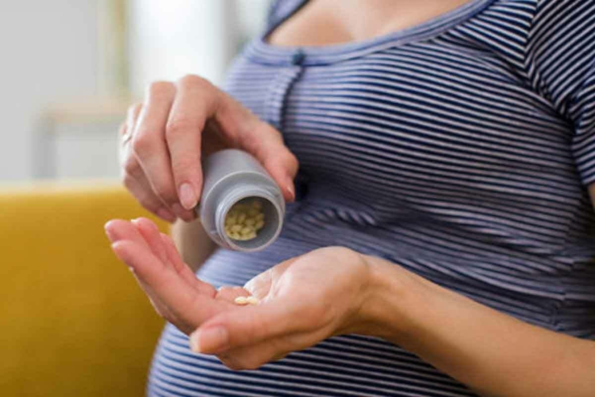 10 Key Folic Acid Benefits for Women at Every Stage of Life