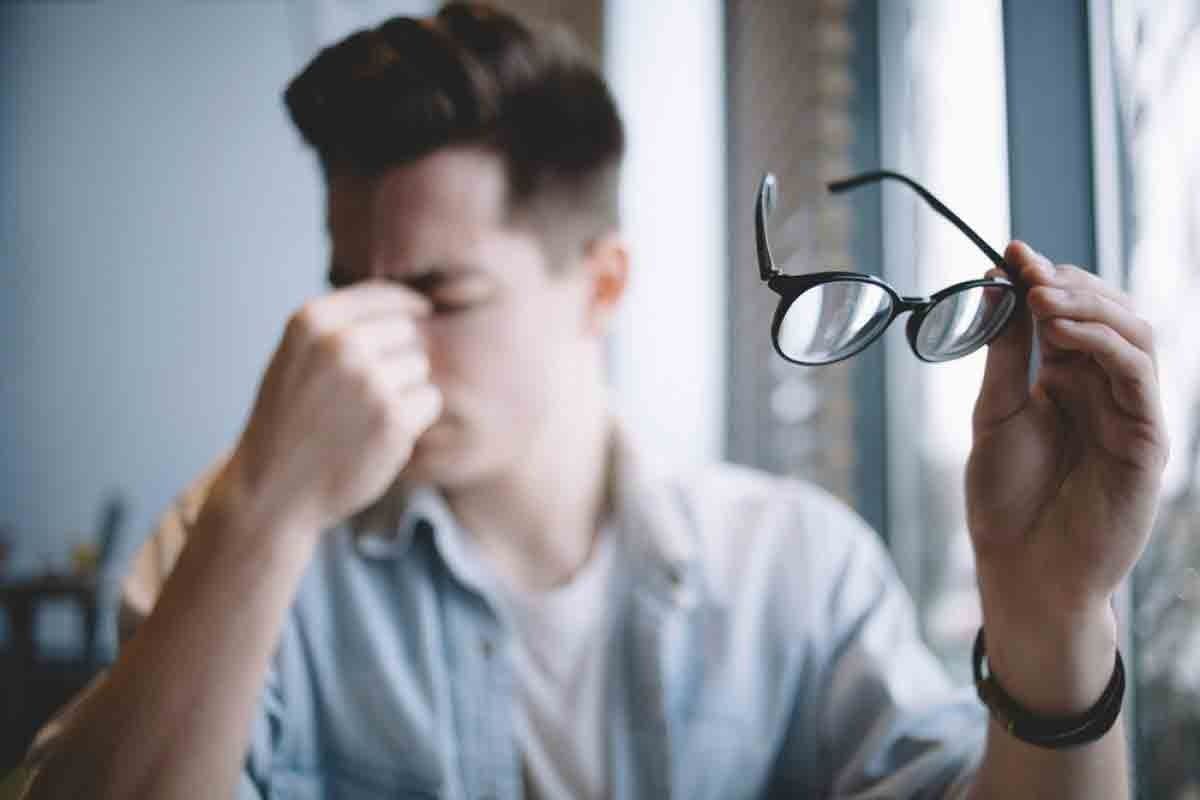 7 Ways Iron Deficiency Eyes Can Affect Your Vision and Health