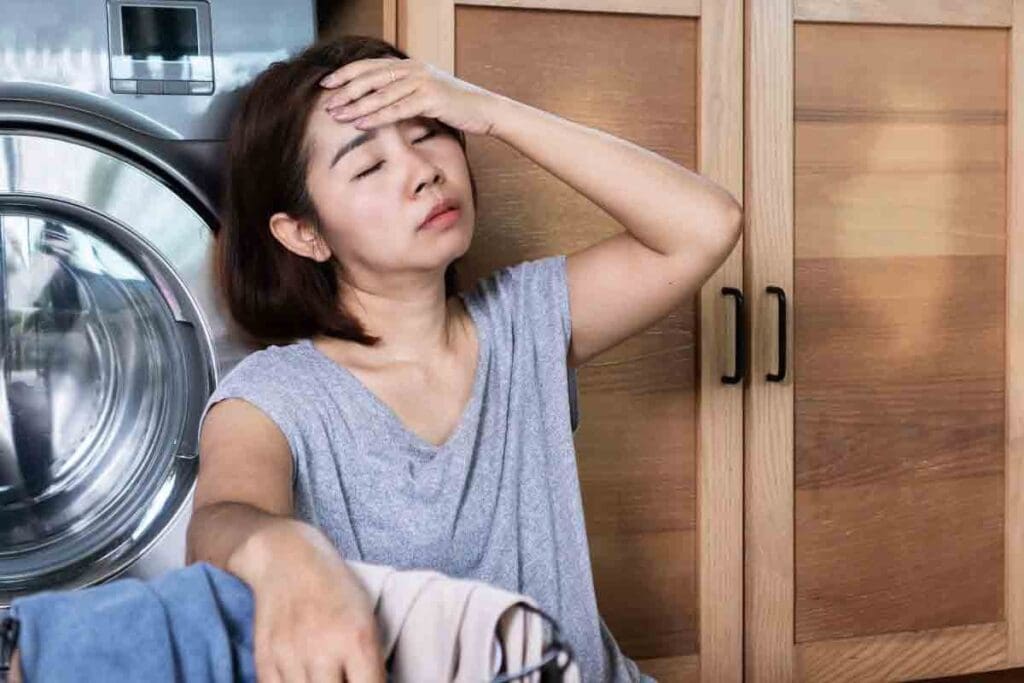 12 Signs of Iron Deficiency Women Shouldn't Ignore (With Daily Needs): How Much Iron Per Day for a Woman with Anemia 2 12 Signs of Iron Deficiency Women Shouldn't Ignore (With Daily Needs): How Much Iron Per Day for a Woman with Anemia