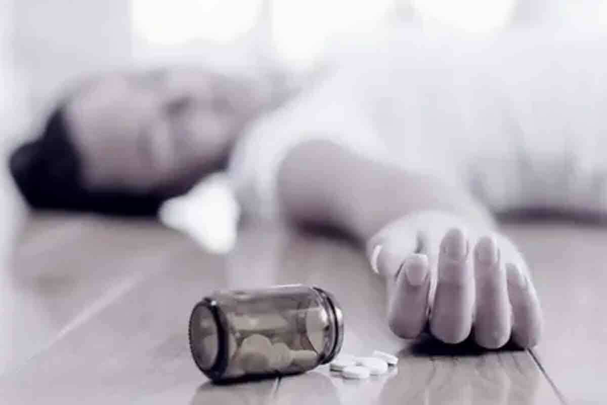 Folic Acid Toxic: 7 Key Symptoms and Dangers of Overdose