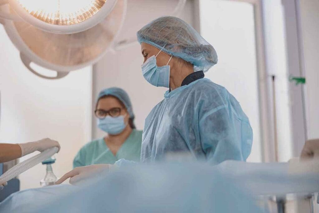 Bone Pain After Bone Marrow Transplant: 12 Key Risks and Side Effects to Know