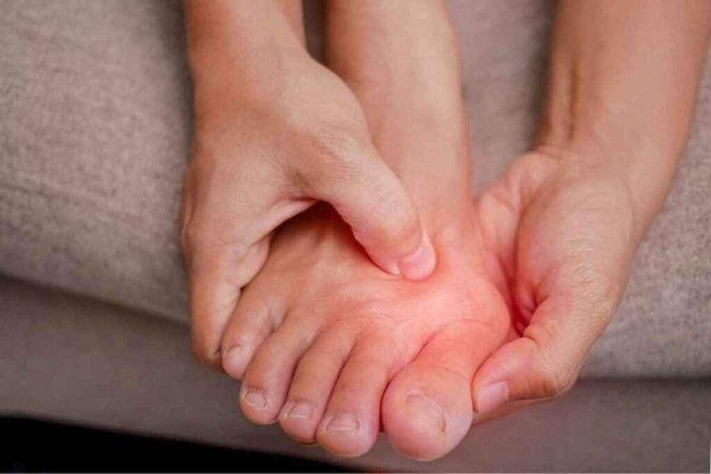 How to Recognize and Treat a Clot in Toe: Symptoms and Steps