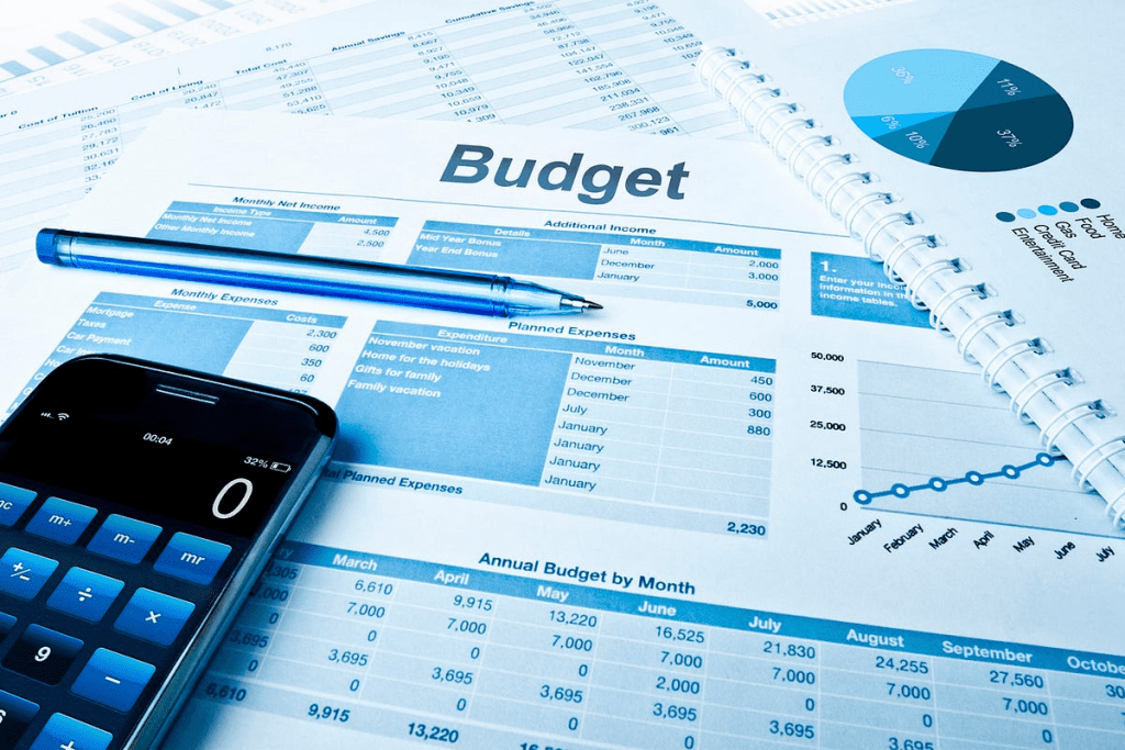  Creating a Realistic Monthly Budget for Essential Budget Goods