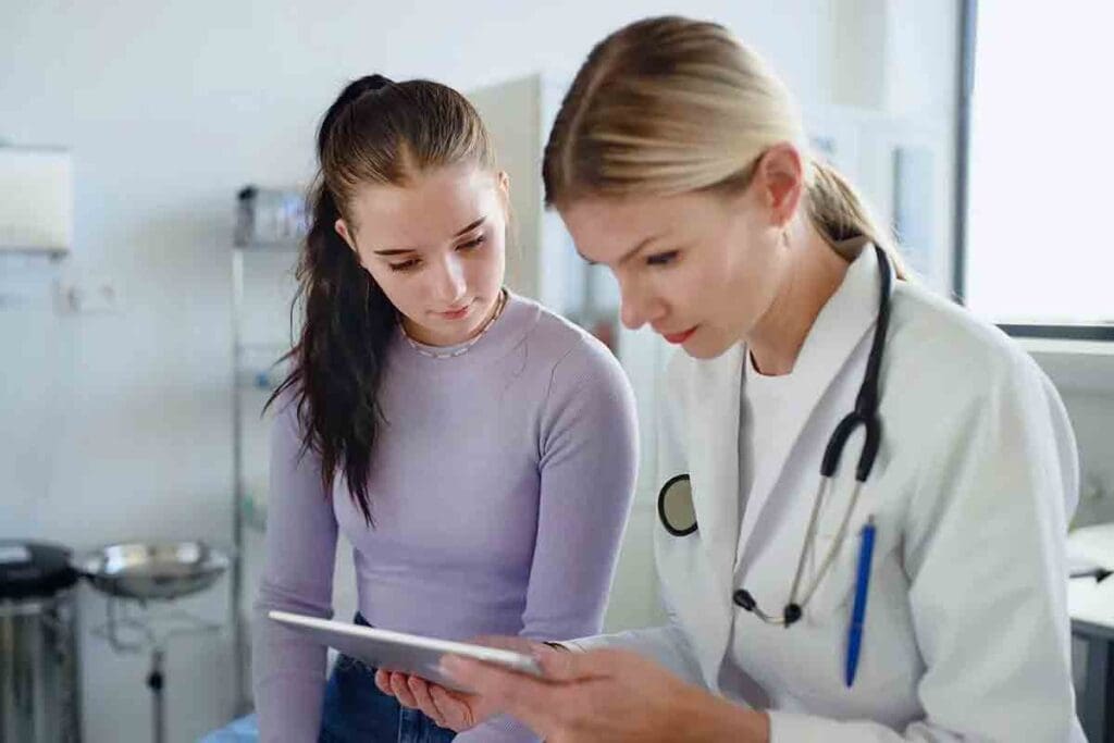 Symptoms of Cancer in Teenage Girl: Early Warning Signs 2 Symptoms of Cancer in Teenage Girl: Early Warning Signs