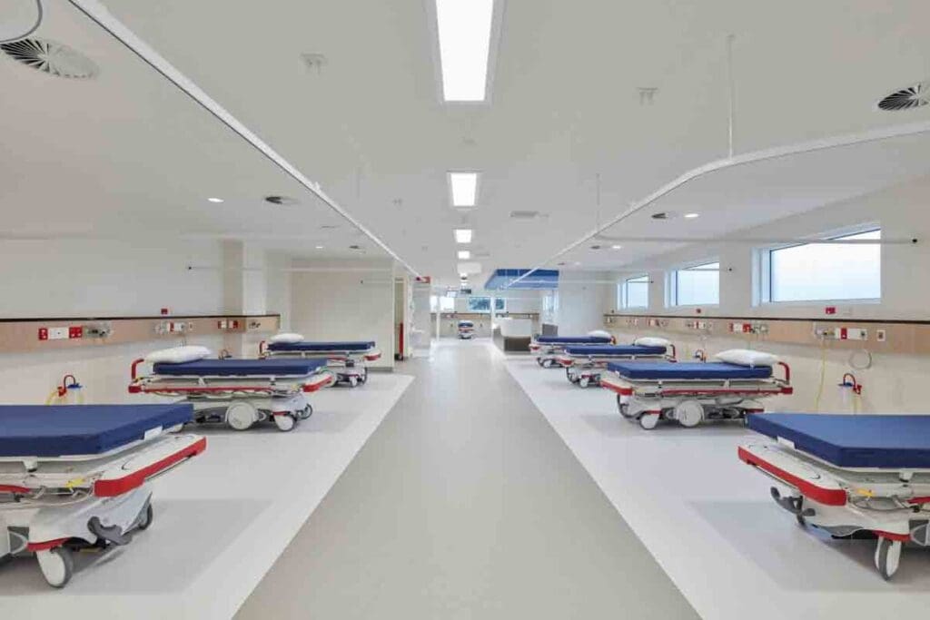 Lateral Hernia Symptoms: 15 Critical Signs 2 Lateral Hernia Symptoms: 15 Critical Signs