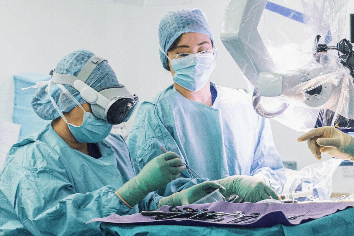 Robot Control in Spine Surgery: Who is the Crucial Operator?