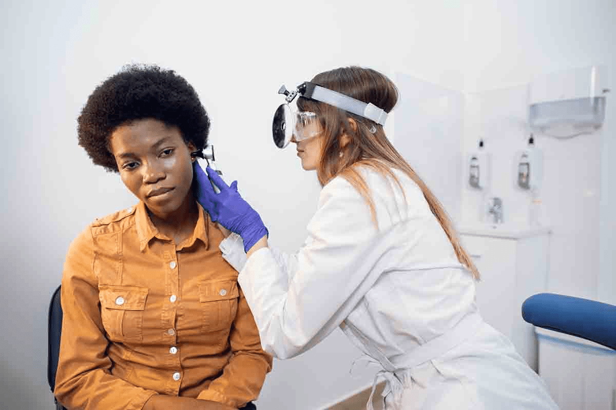 Will an Ear Infection Cause Vomiting and Headaches?