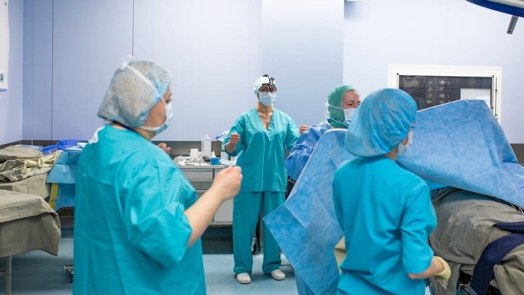 surgeon work hours surgeon work hours