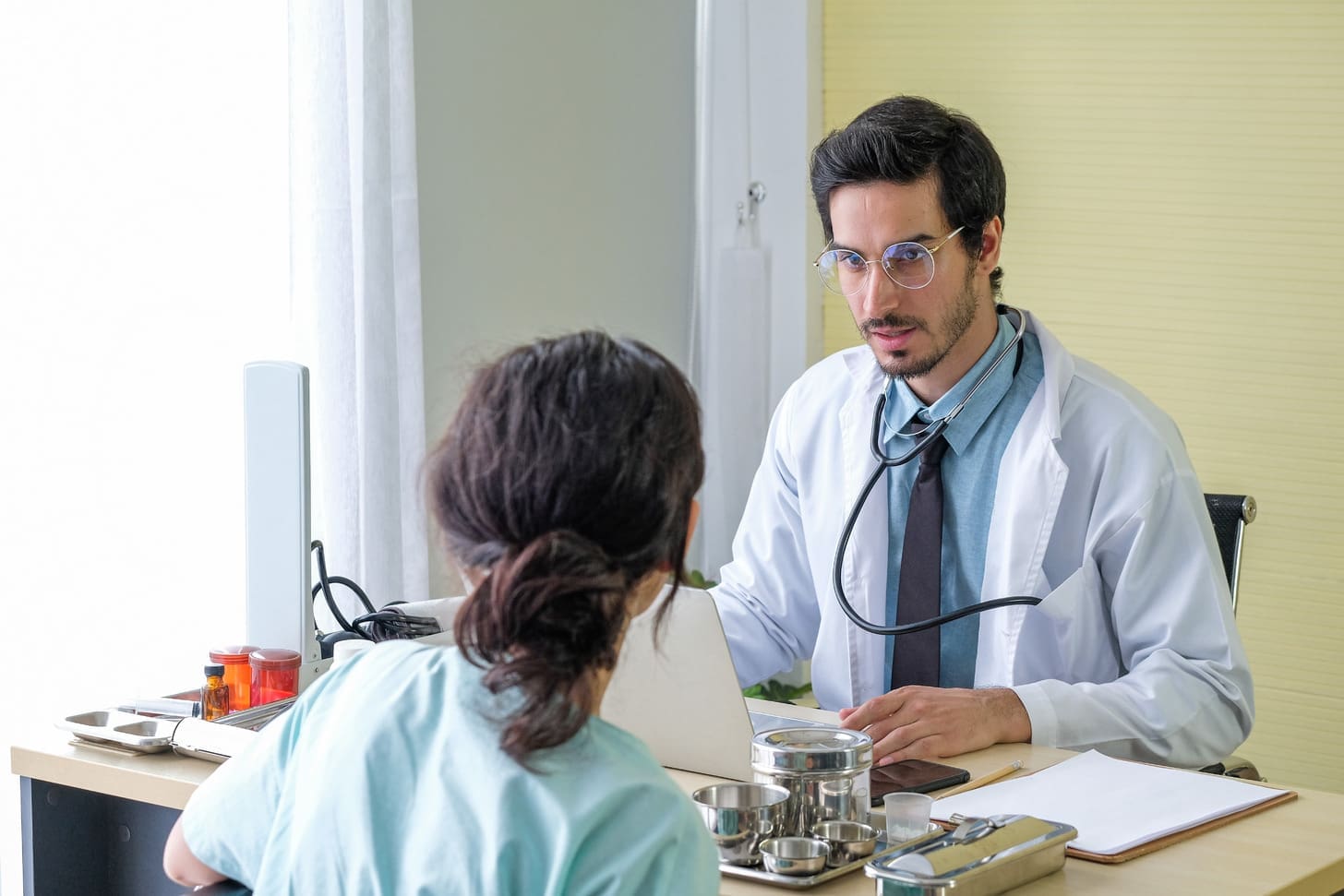 what causes blood clots in the brain