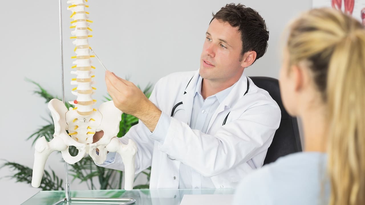 what does a spine specialist do