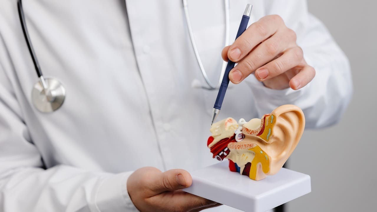 what is an acoustic tumor