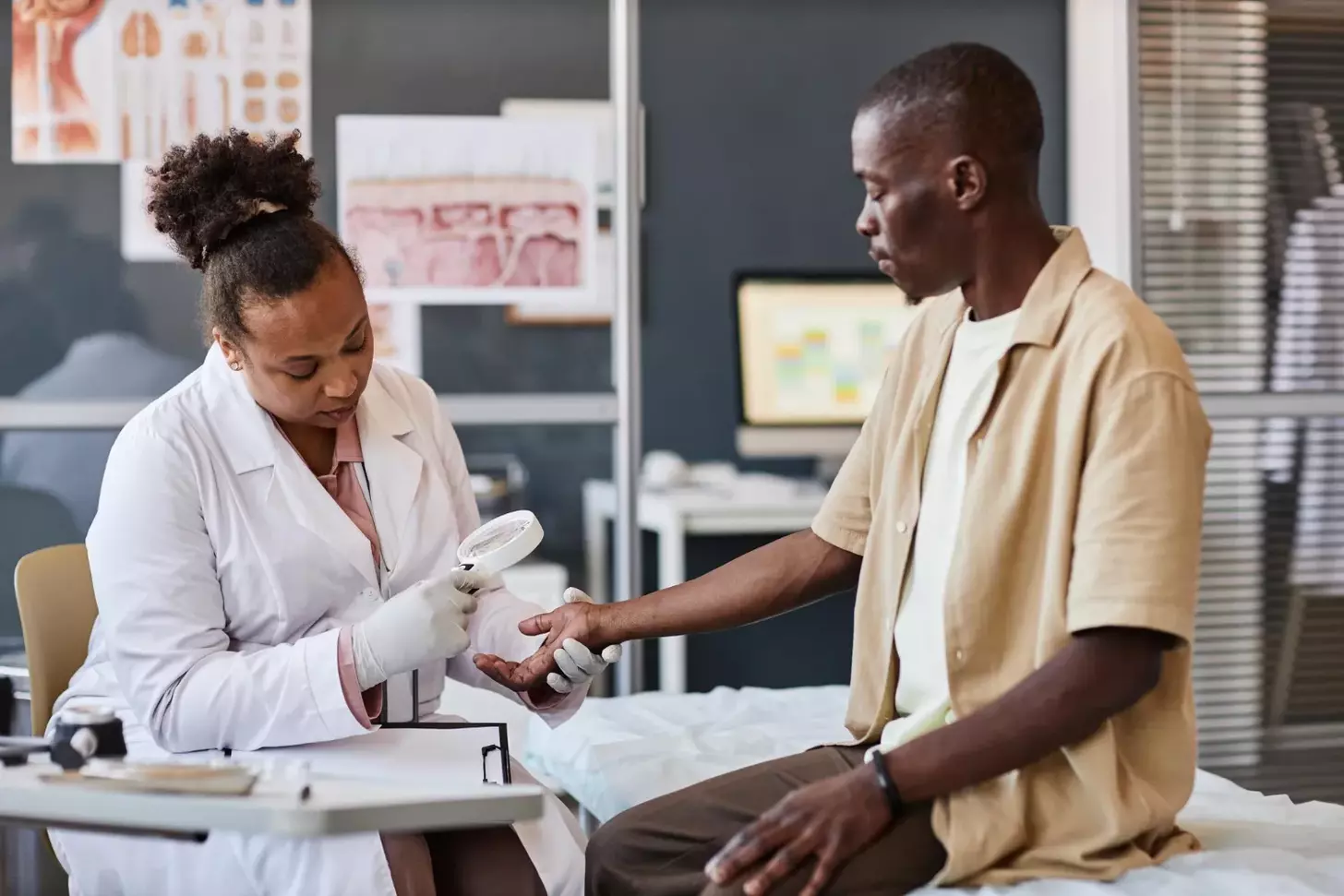 what to expect after carpal tunnel surgery