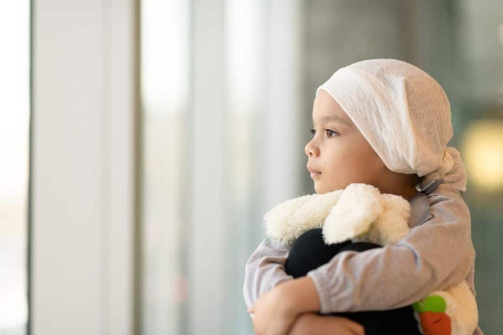 Is childhood cancer traumatic?